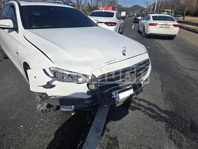 2021 Mercedes-Benz E300e