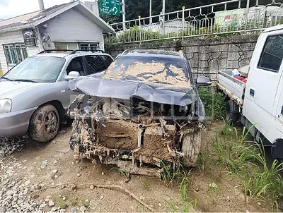 Photo 1 of 12: 2019 Hyundai Santa Fe, VIN KMHS381BBKU118344 — Korean insurance auction