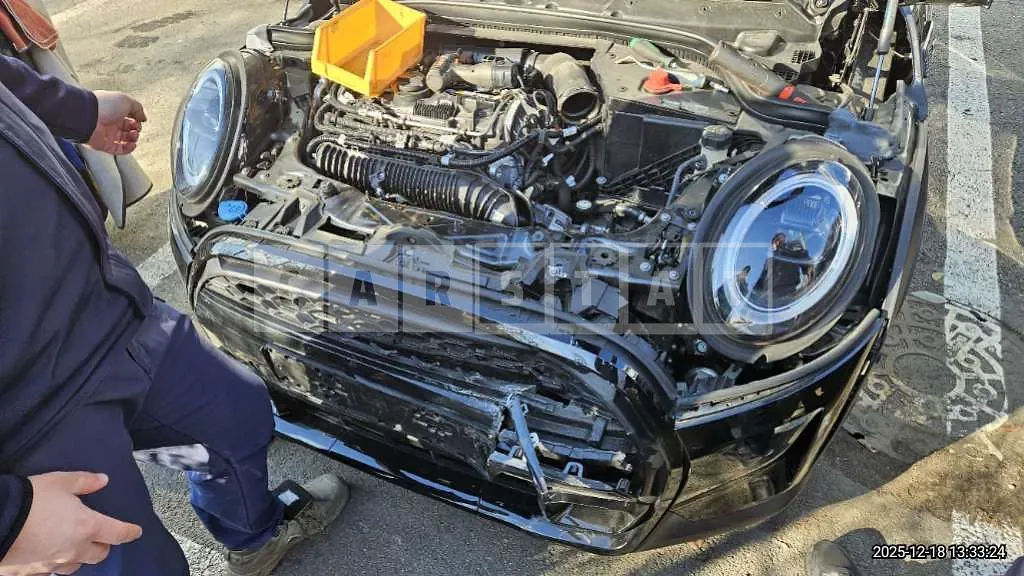 Photo 2 of 19: 2024 MINI Cooper S Convertible — Korean insurance auction