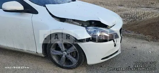 Photo 2 of 4: 2017 Volvo V40 D3, VIN YV1MV79K0H2363446 — Korean insurance auction