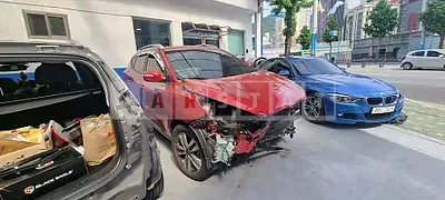 Photo 1 of 8: 2015 Hyundai Tucson, VIN KMHJT81VBFU982010 — Korean insurance auction