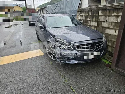 Photo 1 of 12: 2015 Mercedes-Benz E220 BlueTec — Korean insurance auction