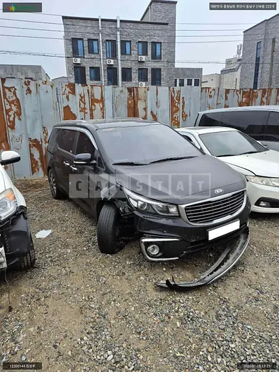 Photo 1 of 14: 2017 Kia Carnival, VIN KNAMB81ABJS359814 — Korean insurance auction