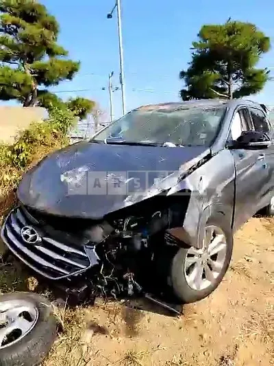 Photo 1 of 10: 2016 Hyundai Santa Fe, VIN KMHSW81UBGU651877 — Korean insurance auction