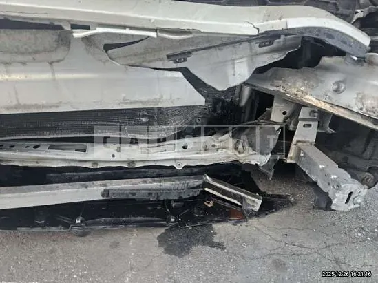 Photo 2 of 30: 2022 Toyota RAV4 Hybrid, VIN JTMW2RFVXND119203 — Korean insurance auction