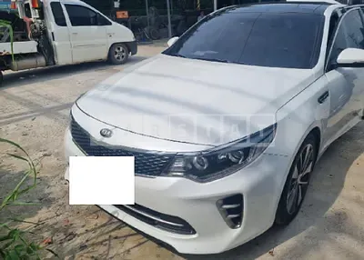 Photo 1 of 9: 2016 Kia K5, VIN KNAGX415GGA075168 — Korean insurance auction