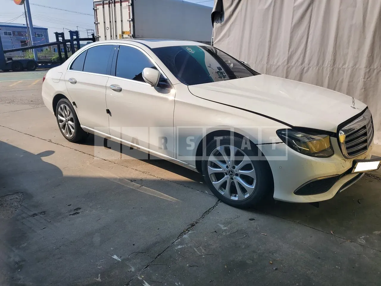 Photo 2 of 15: 2018 Mercedes-Benz E220d 4Matic, VIN WDDZF0FB9JA376227 — Korean insurance auction