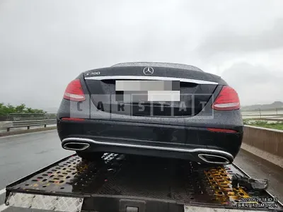 Photo 1 of 11: 2017 Mercedes-Benz E200 Avant-Garde, VIN WDDZF4CB2HA146289 — Korean insurance auction
