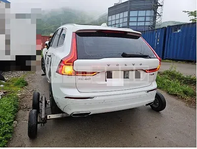 Photo 1 of 11: 2018 Volvo XC60T6 AWD — Korean insurance auction