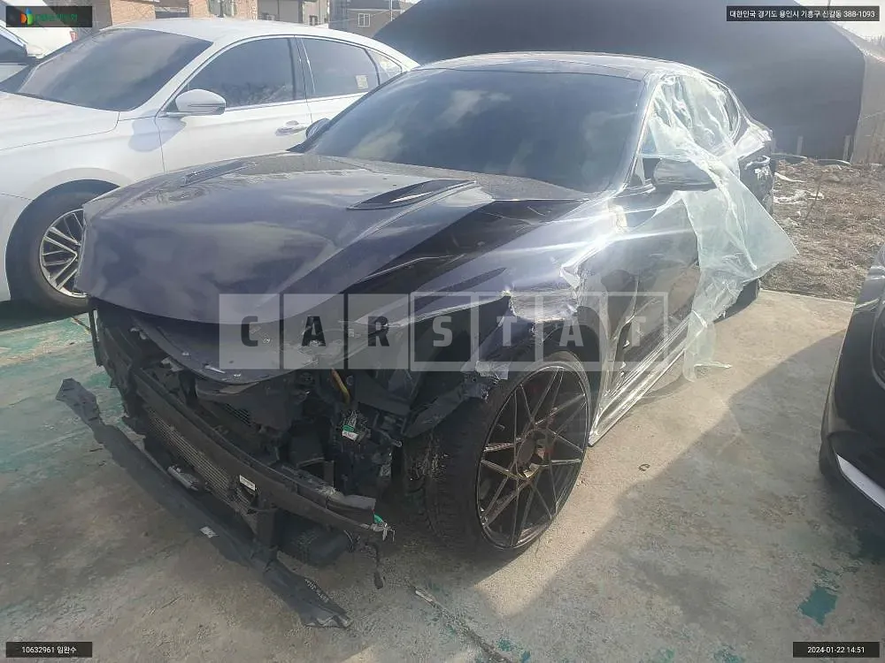 Photo 2 of 14: 2017 Kia Stinger, VIN KNAE751CDJS006273 — Korean insurance auction