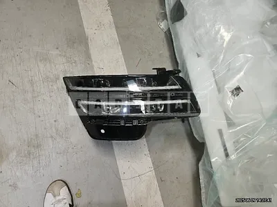 Photo 1 of 4: 2024 Genesis (parts) G80 Headlamp — Korean insurance auction