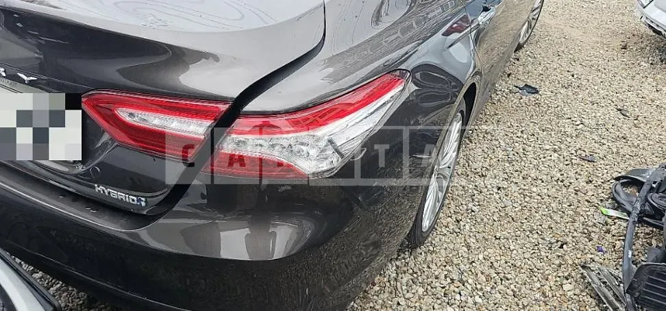 Photo 2 of 17: 2018 Toyota Camry Hybrid, VIN JTNB21HK9K3015804 — Korean insurance auction