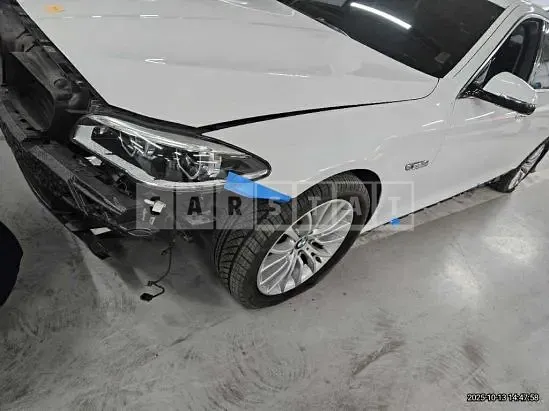 Photo 2 of 10: 2015 BMW 528i — Korean insurance auction