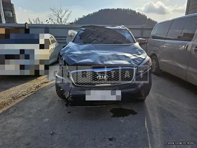 Photo 1 of 7: 2017 Kia Sorento 4WD — Korean insurance auction