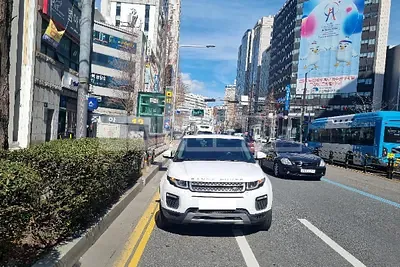 Photo 1 of 25: 2016 Land Rover Range Rover Evoque 2.0d, VIN SALVA2BN9GH155917 — Korean insurance auction