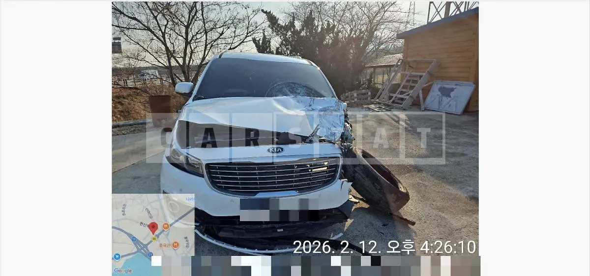 Photo 2 of 5: 2015 Kia Carnivals — Korean insurance auction