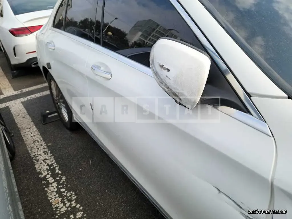 Photo 2 of 17: 2015 Mercedes-Benz C220 BlueTec, VIN WDDWF0EB5FF128961 — Korean insurance auction