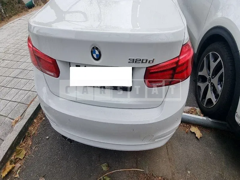Photo 2 of 13: 2018 BMW 320d, VIN WBA8C5109JK734452 — Korean insurance auction