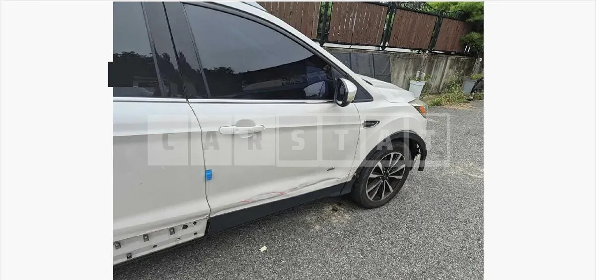 Photo 2 of 15: 2017 Ford Kuga 2.0 AWD — Korean insurance auction