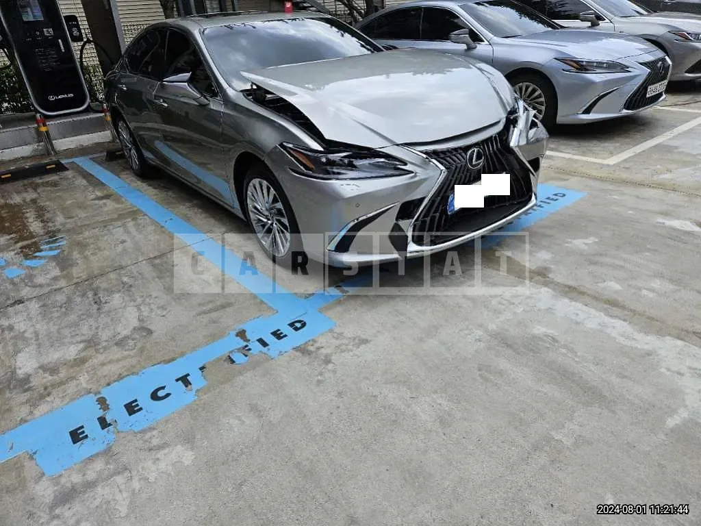 Photo 2 of 21: 2025 Lexus ES300h — Korean insurance auction