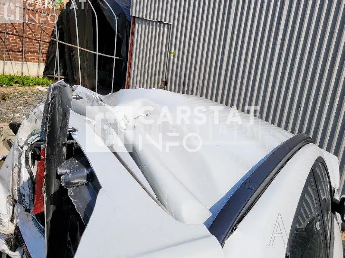 Photo 2 of 8: 2019 Hyundai Kona Electric, VIN KMHK281GFKU054968 — Korean insurance auction