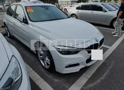 Photo 1 of 9: 2018 BMW 330i, VIN WBA8B9105JA826612 — Korean insurance auction