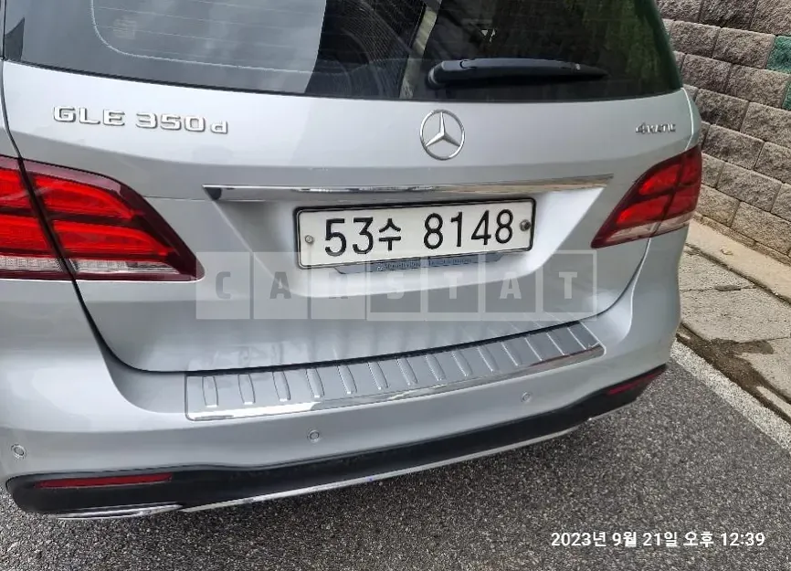 Photo 2 of 33: 2018 Mercedes-Benz GLE350d 4Matic, VIN WDCDA2EB3JB074940 — Korean insurance auction