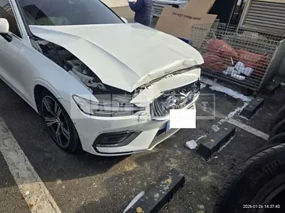 Photo 1 of 8: 2021 Volvo S60 B5 — Korean insurance auction