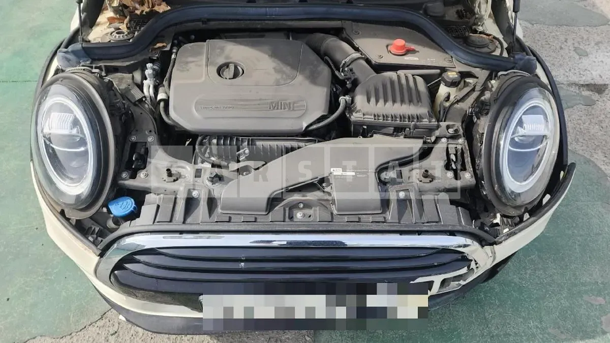 Photo 2 of 27: 2020 MINI Cooper, VIN WMWXR7106M2N30623 — Korean insurance auction