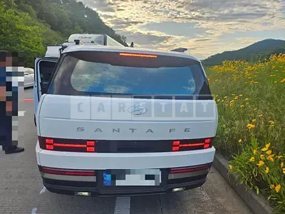Photo 1 of 27: 2023 Hyundai Santa Fe Hybrid — Korean insurance auction