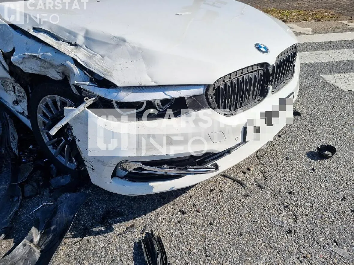 Photo 2 of 19: 2019 BMW 520i Luxury, VIN WBAJK9101LBR78899 — Korean insurance auction
