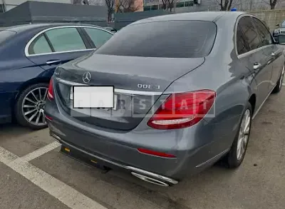 Photo 1 of 9: 2018 Mercedes-Benz E300 4Matic, VIN WDDZF4KB8JA426371 — Korean insurance auction