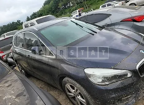 Photo 2 of 6: 2016 BMW Active Tourer, VIN WBA2C1105GV706430 — Korean insurance auction
