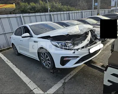 Photo 1 of 5: 2019 Kia K5, VIN KNAGT411BKA327469 — Korean insurance auction