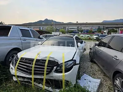 Photo 1 of 8: 2020 Mercedes-Benz E450 4Matic — Korean insurance auction