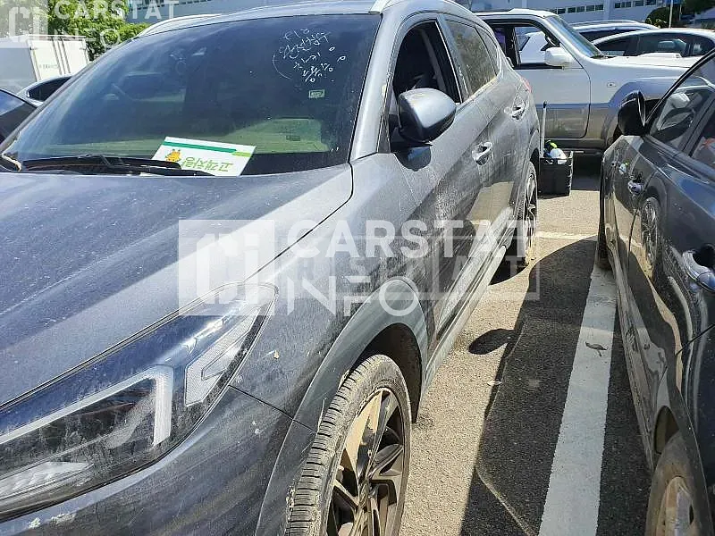 Photo 2 of 6: 2019 Hyundai Tucson, VIN KMHJ5812GKU990413 — Korean insurance auction