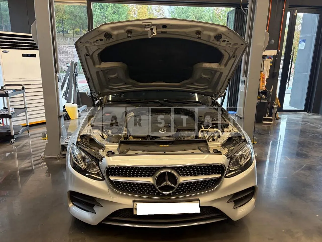 Photo 2 of 30: 2018 Mercedes-Benz E220 d Coupe, VIN WDD1J1EB7JF060797 — Korean insurance auction
