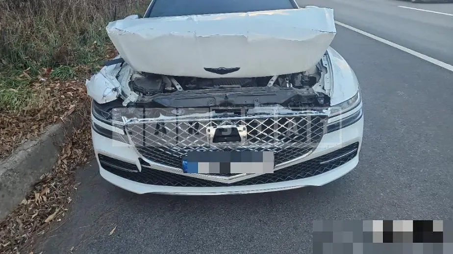 Photo 2 of 26: 2021 Genesis G80 2.5T AWD — Korean insurance auction
