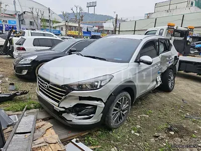 Photo 1 of 11: 2019 Hyundai Tucson, VIN KMHJ5812GKU108422 — Korean insurance auction
