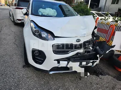 Photo 1 of 8: 2016 Kia Sportage 2.0, VIN KNAPM813BHK190881 — Korean insurance auction