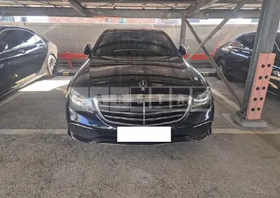 Photo 1 of 46: 2017 Mercedes-Benz E220d 4Matic — Korean insurance auction