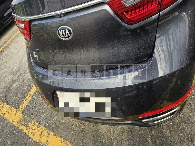 Photo 2 of 20: 2018 Kia K7 — Korean insurance auction