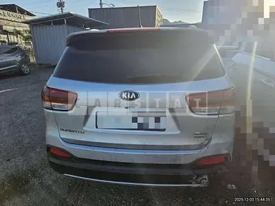 Photo 1 of 7: 2015 Kia Sorento 4WD — Korean insurance auction