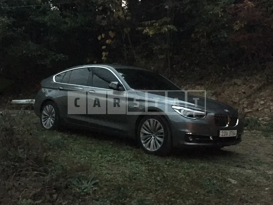 Photo 2 of 3: 2015 BMW 5 GT 30d xDrive, VIN WBA5N6100GGT63034 — Korean insurance auction