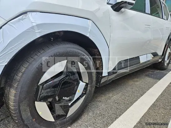 Photo 2 of 17: 2026 Kia EV9 — Korean insurance auction