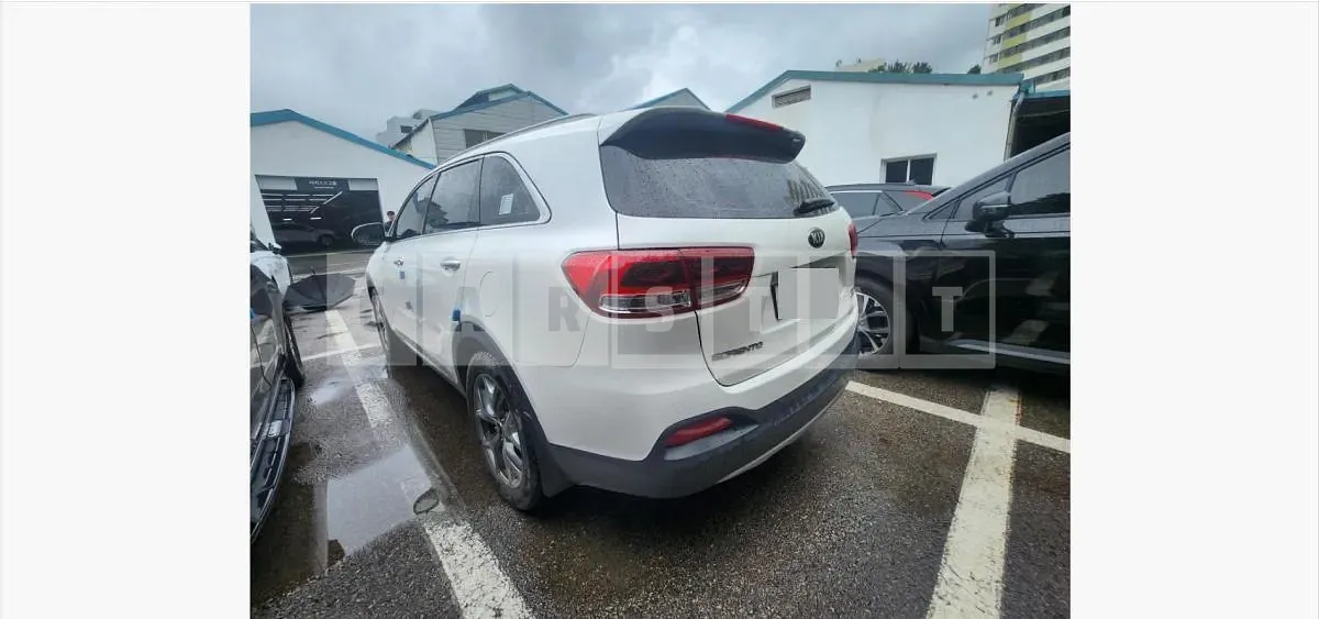 Photo 2 of 25: 2016 Kia Sorento 4WD — Korean insurance auction