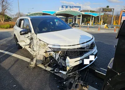 Photo 1 of 10: 2021 Kia Sorento, VIN KNARH81BGMA066156 — Korean insurance auction