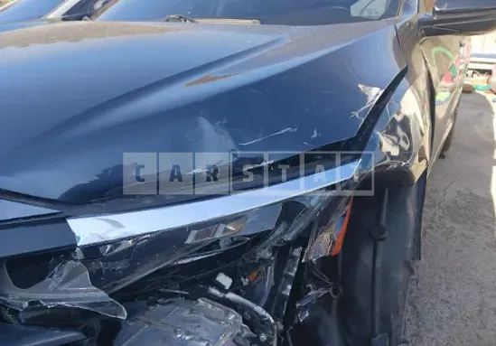 Photo 2 of 18: 2018 Honda Civic 4d — Korean insurance auction