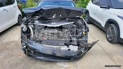 Photo 1 of 14: 2016 Kia K5, VIN KNAGW411BGA006640 — Korean insurance auction