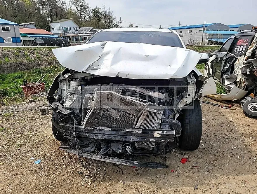 Photo 2 of 10: 2019 Kia Carnival, VIN KNAMB81ABKS545085 — Korean insurance auction